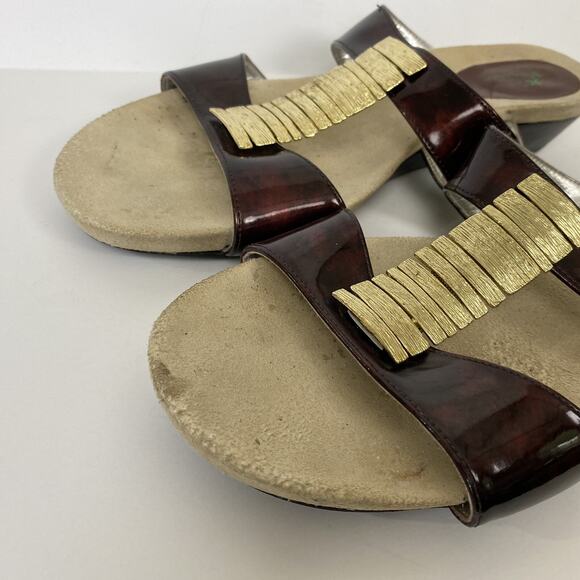 Ros Hommerson Sandals 9 M Brown Tortoise Patent Leather Gold Trim Open Toe Wedge - Picture 4 of 9